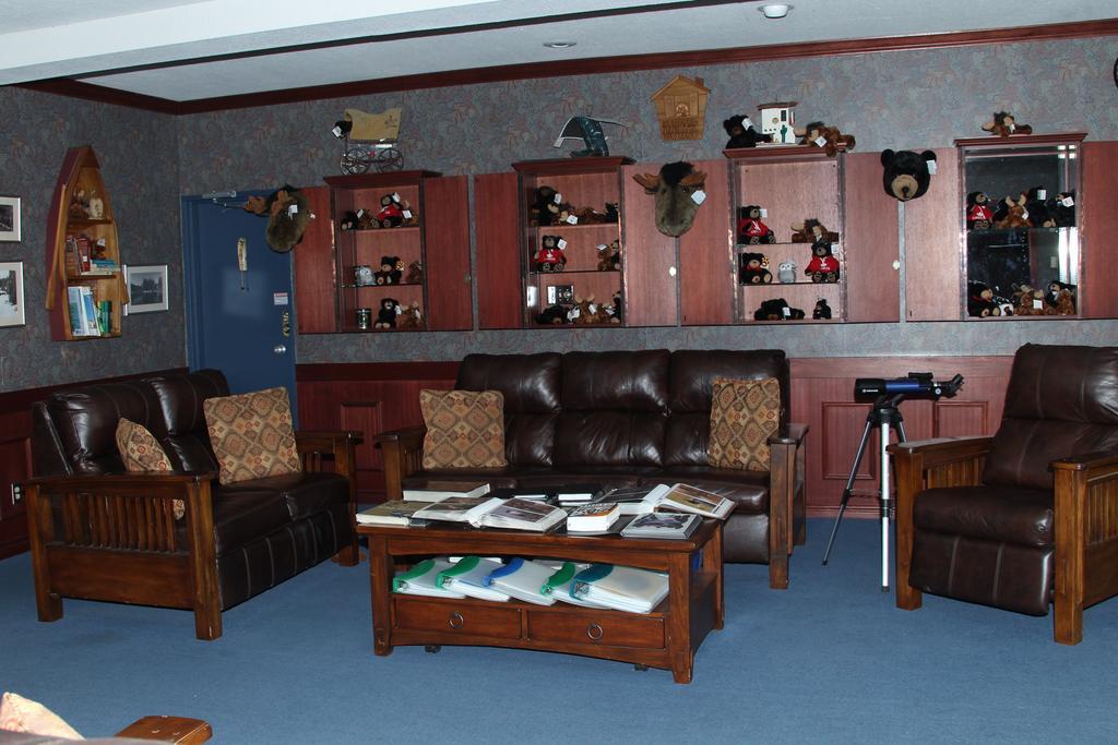 Lac Le Jeune Resort & Nature Centre Камлупс Екстериор снимка