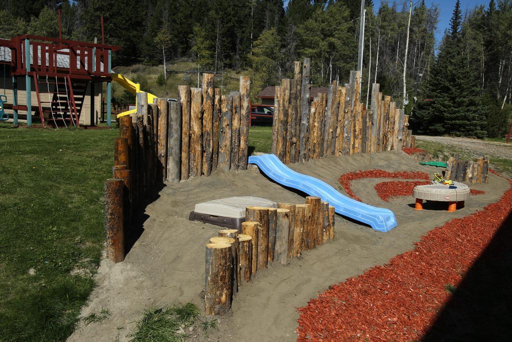 Lac Le Jeune Resort & Nature Centre Камлупс Екстериор снимка