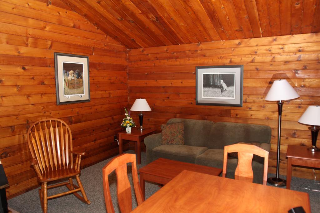 Lac Le Jeune Resort & Nature Centre Камлупс Стая снимка