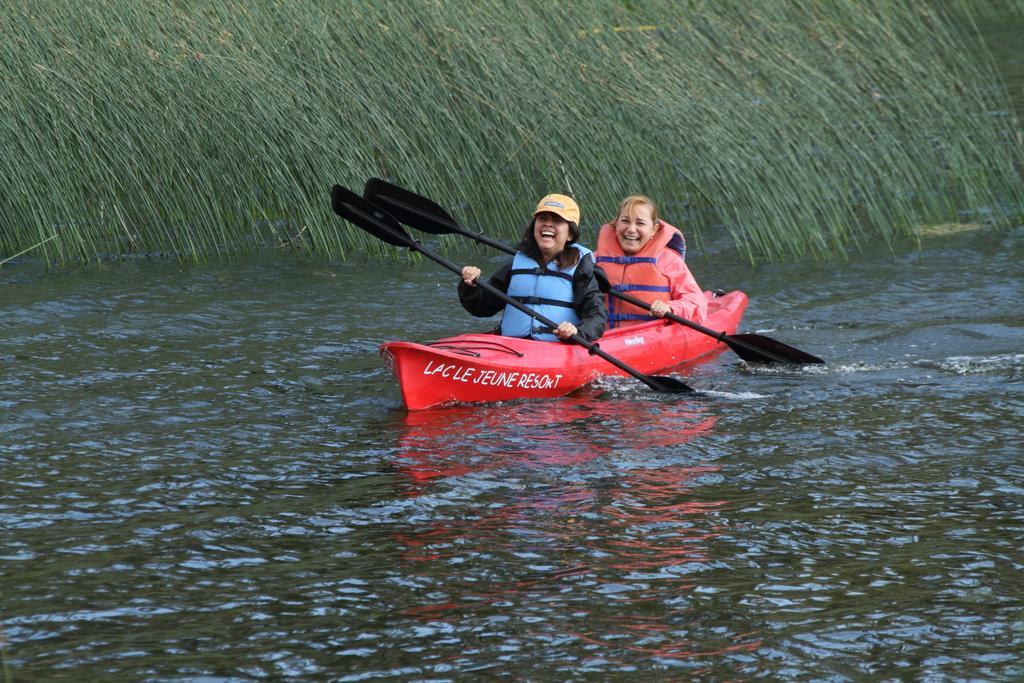 Lac Le Jeune Resort & Nature Centre Камлупс Екстериор снимка