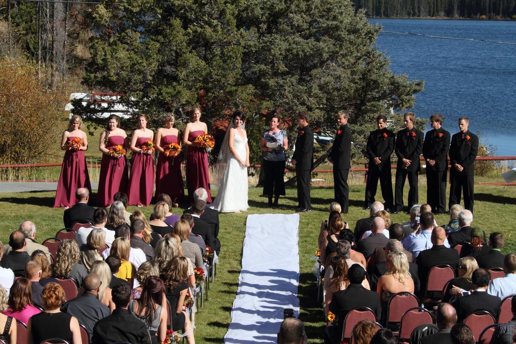 Lac Le Jeune Resort & Nature Centre Камлупс Екстериор снимка